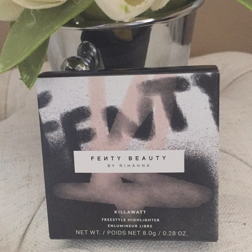FENTY BEAUTY HIGHLIGHTER